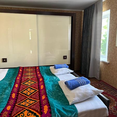 Tunduk Hostel Bishkek Esterno foto