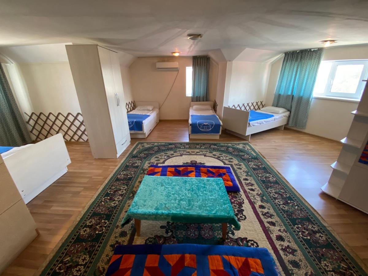 Tunduk Hostel Bishkek Esterno foto