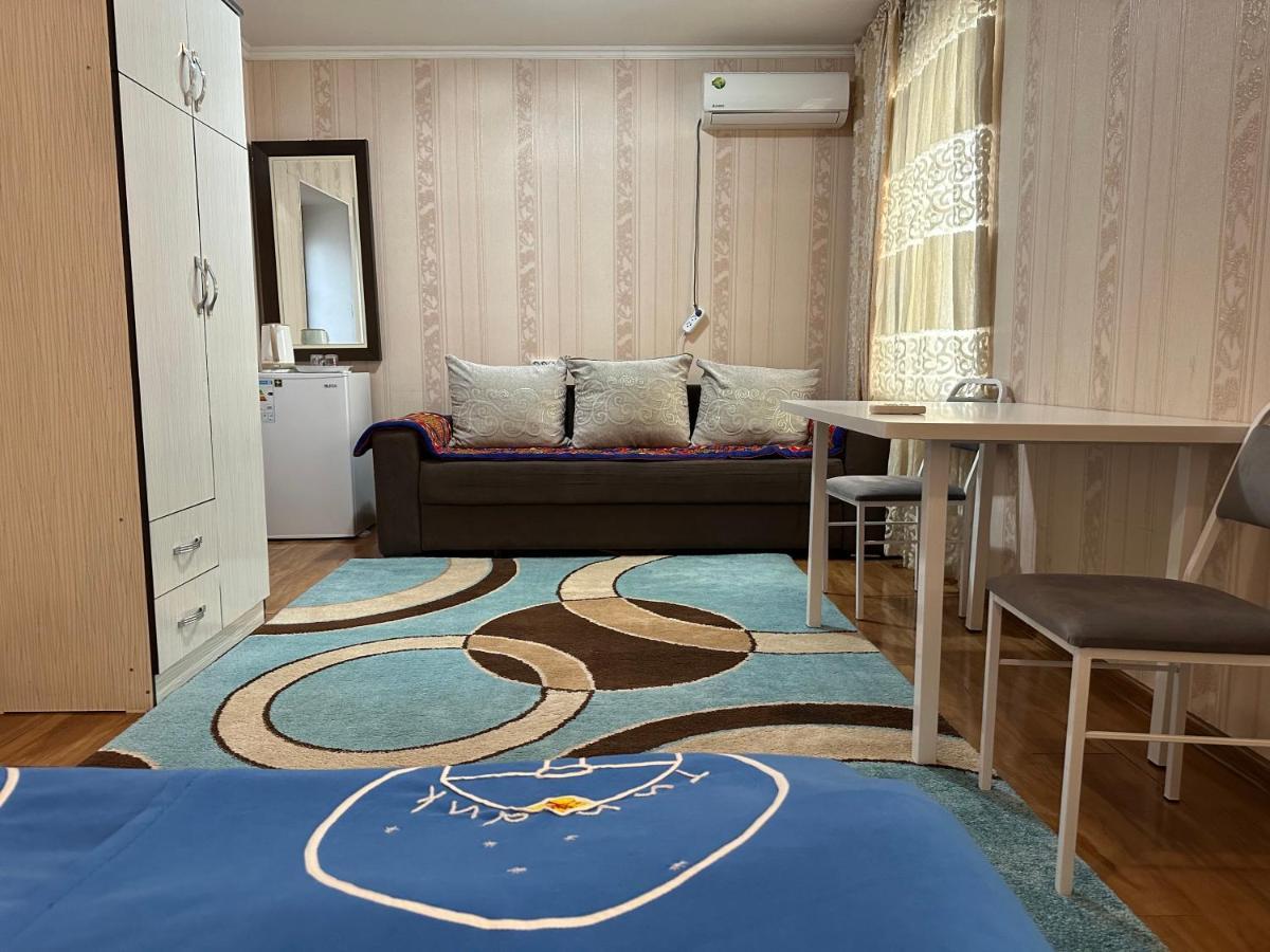 Tunduk Hostel Bishkek Esterno foto