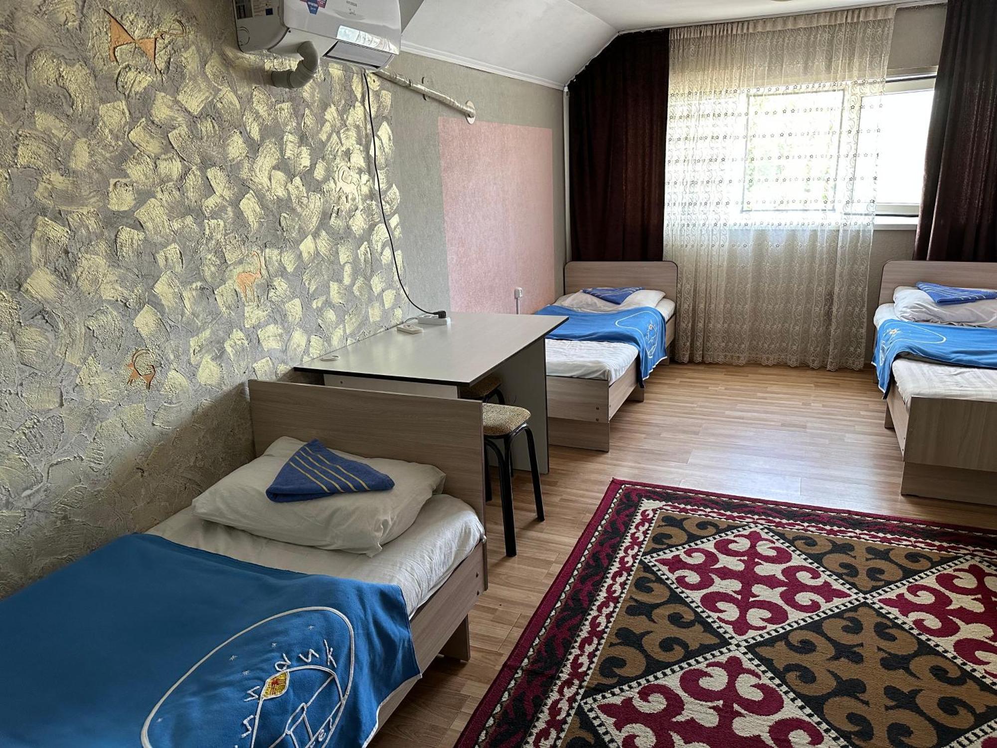 Tunduk Hostel Bishkek Esterno foto